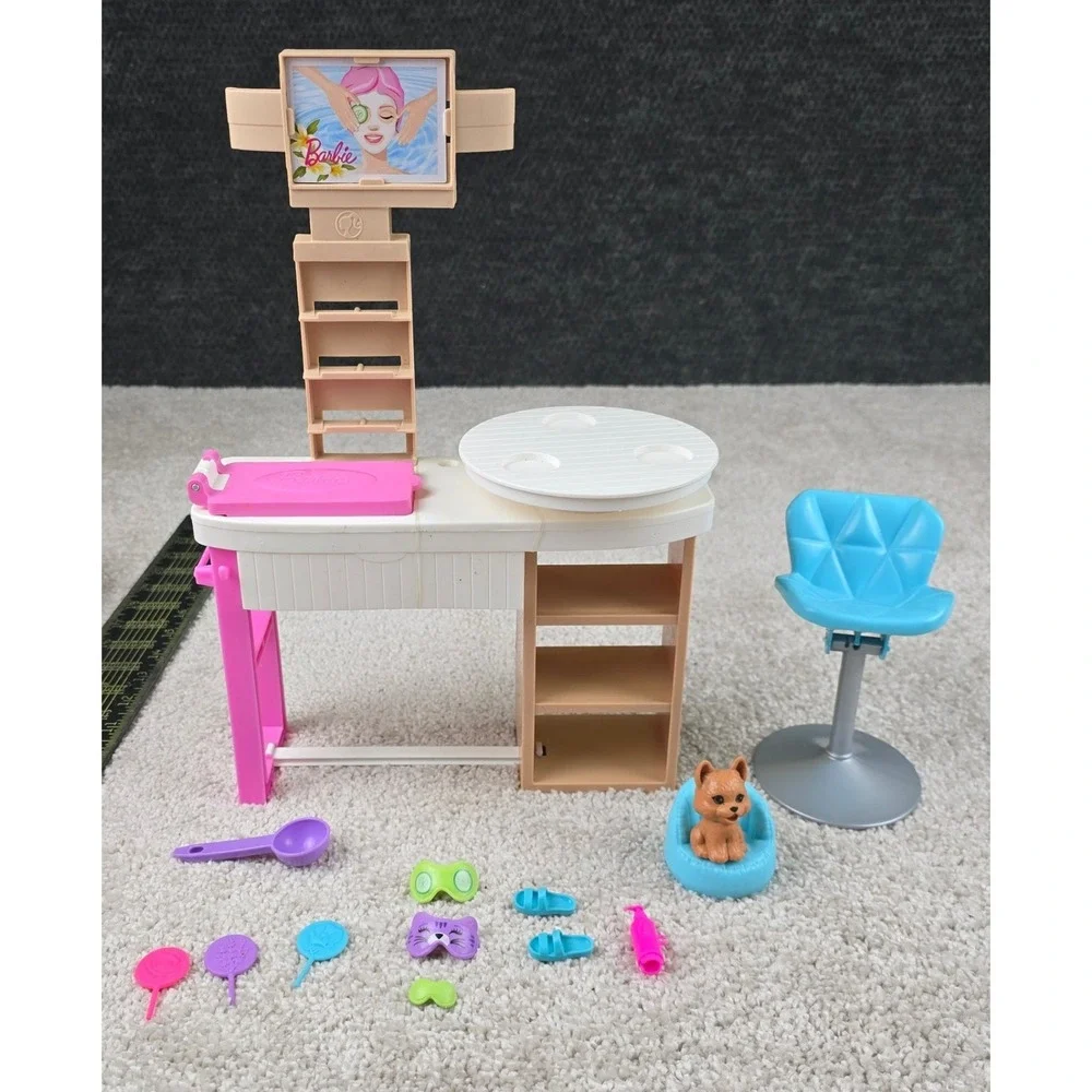 Barbie Face Mask Spa Day Playset GJR84 Multicolor Vanity Chair Puppy Accessories